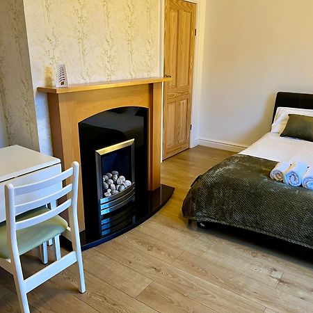 Housefield Stay, Room 4 Stoke-on-Trent Esterno foto