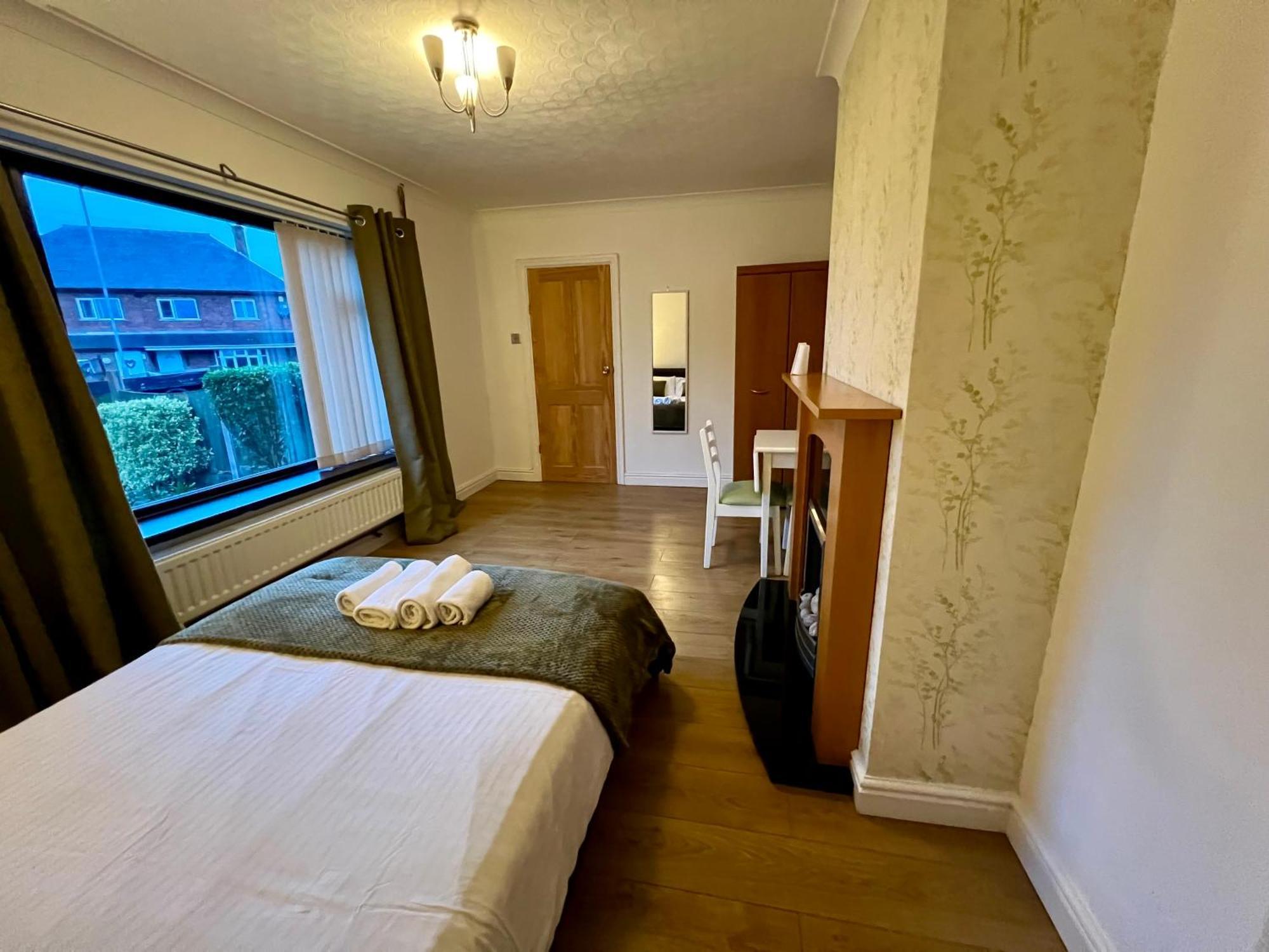 Housefield Stay, Room 4 Stoke-on-Trent Esterno foto
